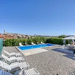 Pool House Lilly - Happy Holiday home *