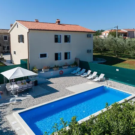 Pool House Lilly - Happy Holiday home
